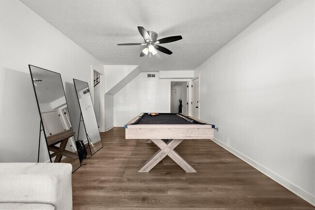 Building Photo - 6338 Stablewood Way