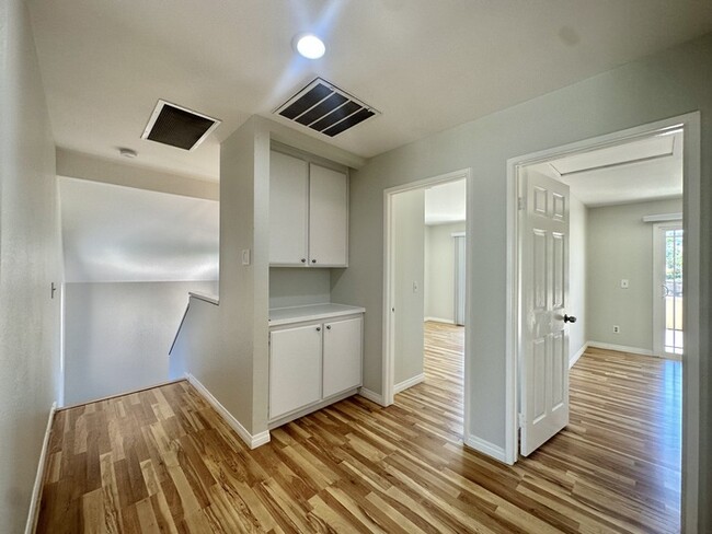 Building Photo - Spacious Updated Home In Desirable 92029 I...