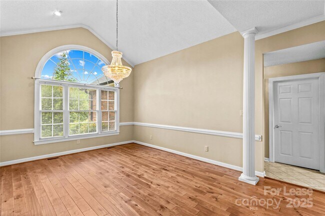 Building Photo - 4522 Long Cove Dr