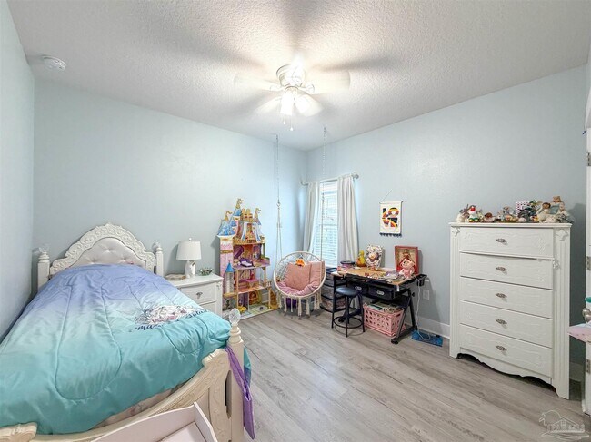 Building Photo - 12509 Windsor Dr