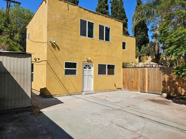 Building Photo - Mid-City Brand new construction--Freestand...