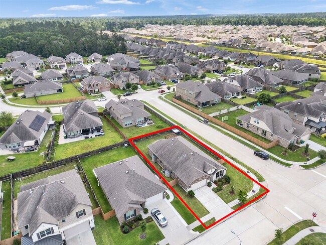 Building Photo - 27997 Lone Hollow Ln