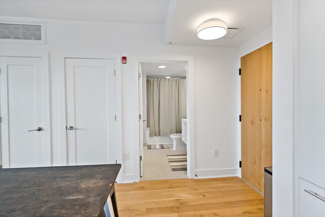 Building Photo - 635 S St NW