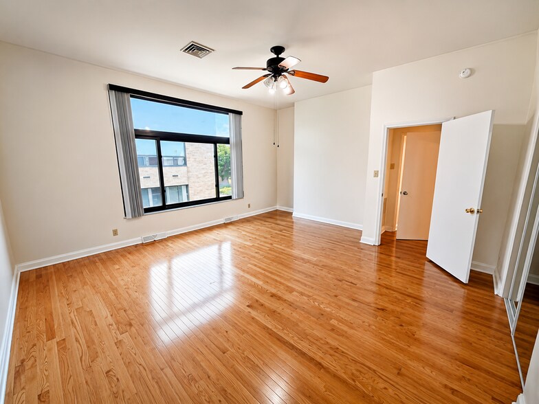 Building Photo - 735 N Highland Ave