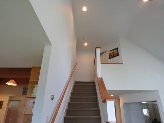 Building Photo - 48 Bellevue Ave