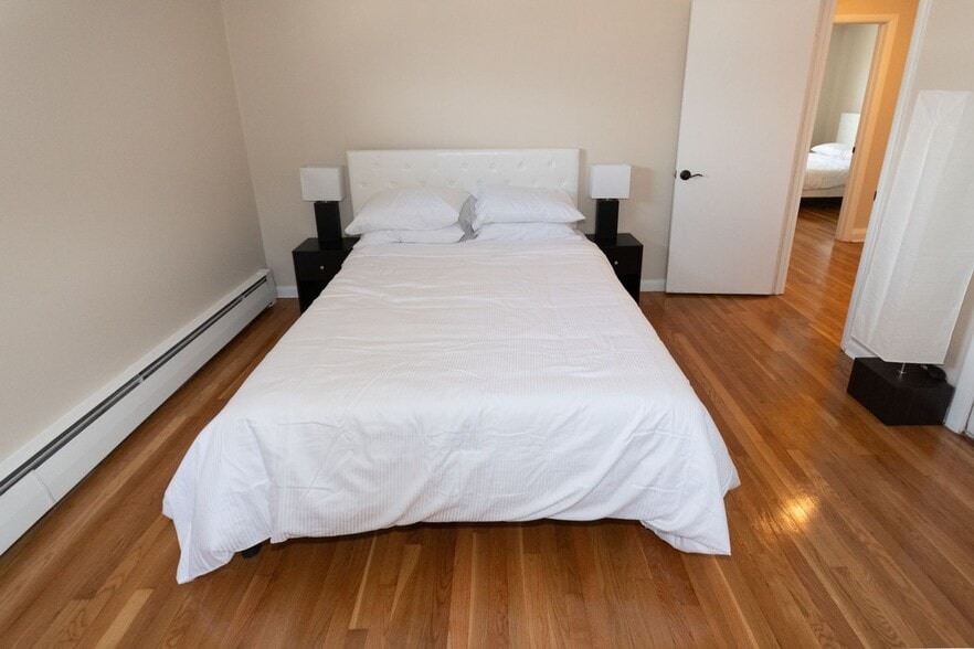 Building Photo - 9002 St Andrews Pl