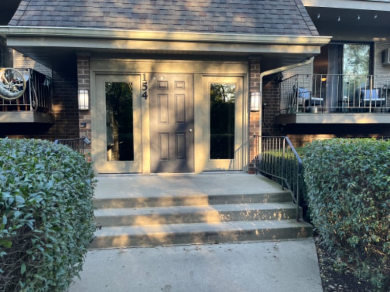 Building Photo - 154 E Bailey Rd