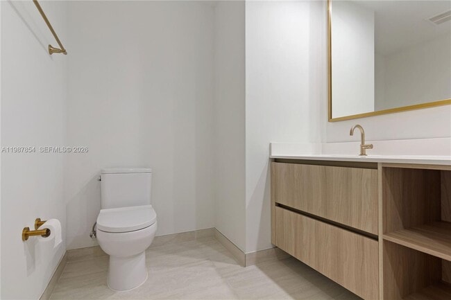 Building Photo - 77 SE 5th St