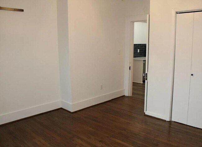 Building Photo - 5634 Willis Ave
