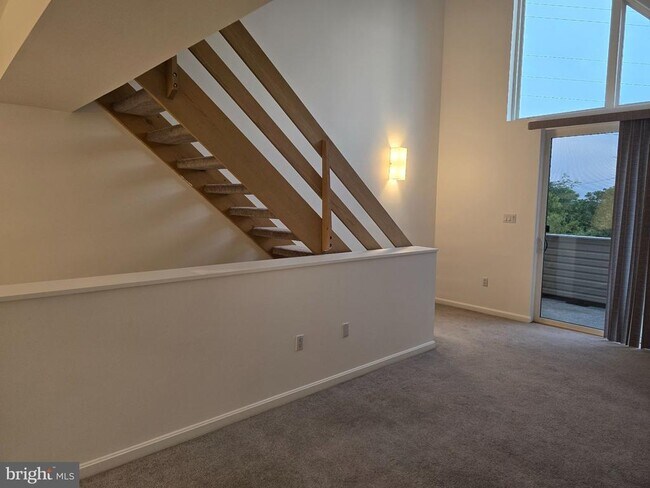 Building Photo - 306 Cherrington Dr