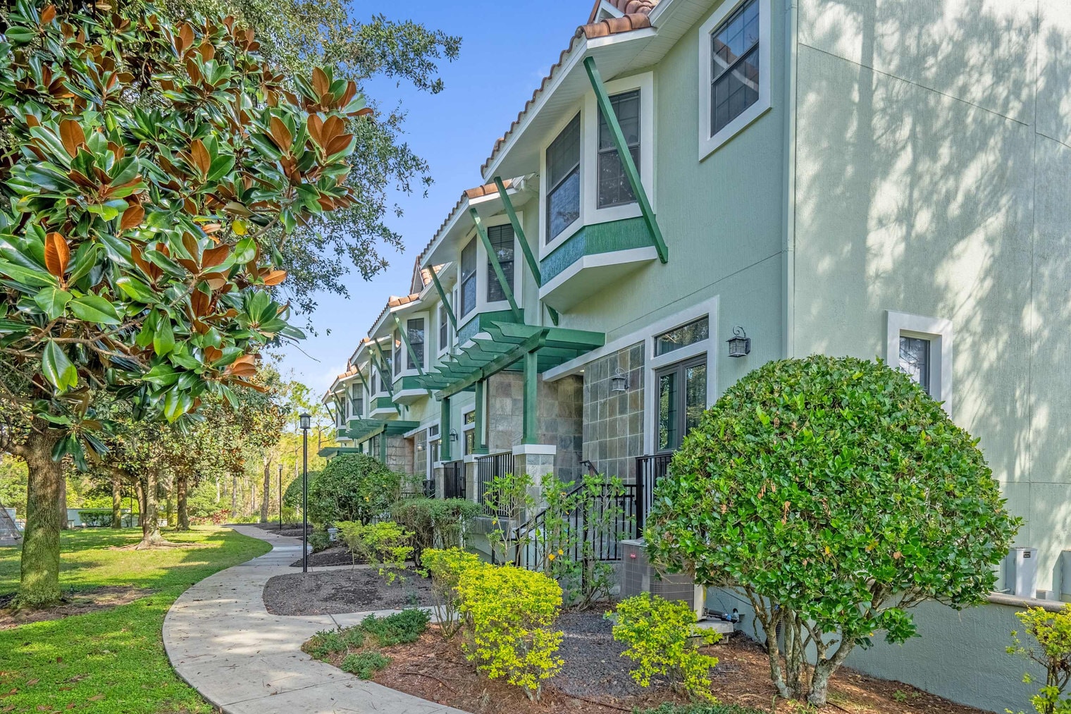 Building Photo - 14500 Damai Ln