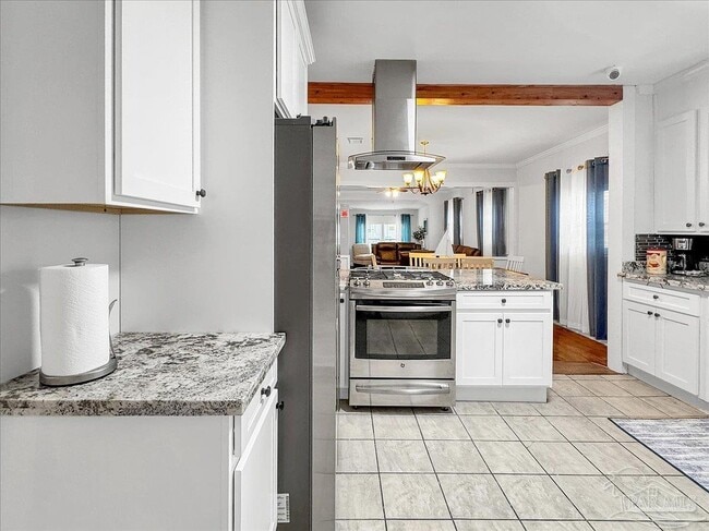 Building Photo - 1007 W Wright St