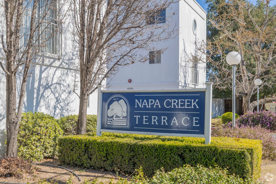 Signage - Napa Creek Apartments