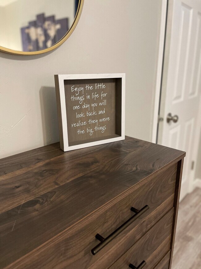 Building Photo - 2713 N Locust St