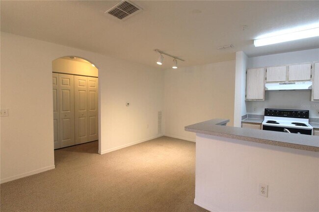 Building Photo - 8905 Manor Loop