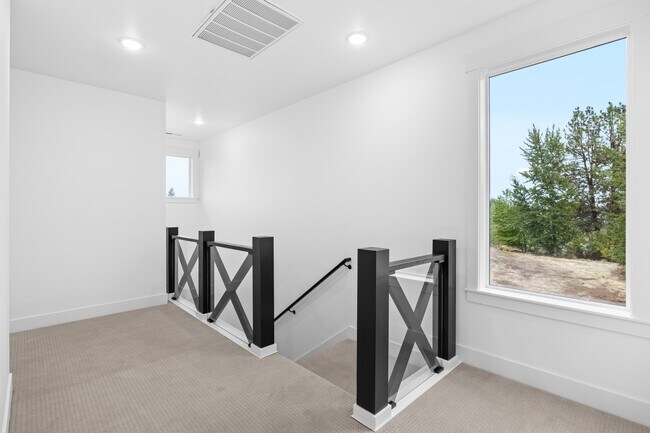 Building Photo - 111 Golf View Dr