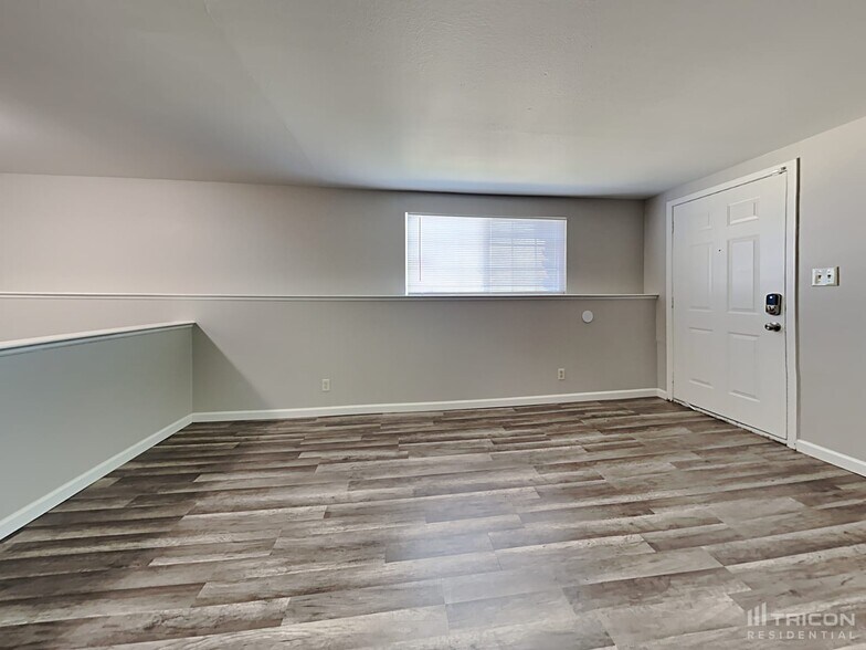 Building Photo - 331 San Marino Ave