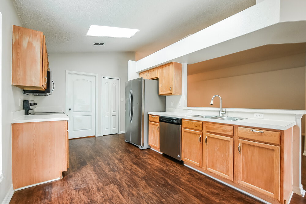 Building Photo - 92 Pine Forest Pl