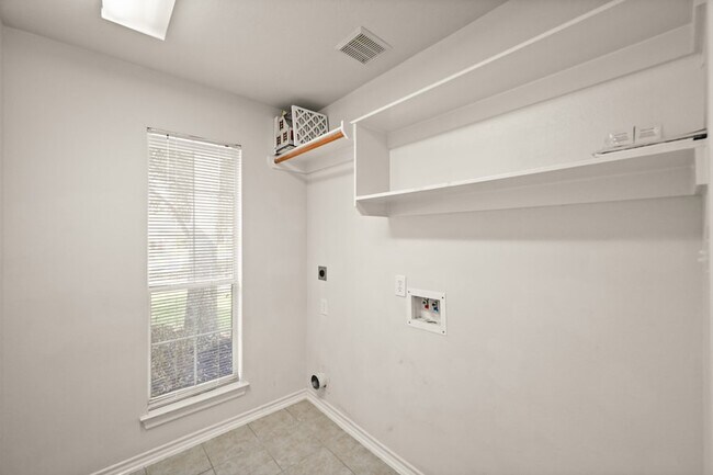 Building Photo - 18403 Lost Maples Ct