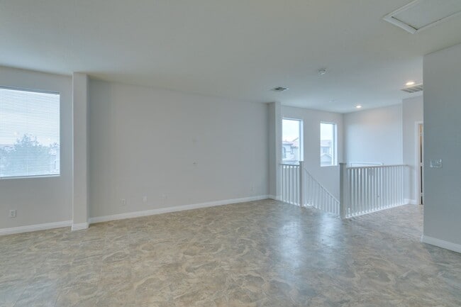 Building Photo - Beautiful Split-Level Home on Corner Lot with Pool and Spa!