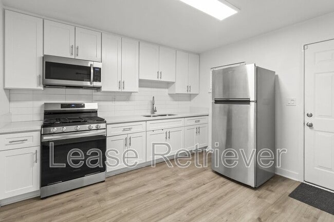 Building Photo - 135 Pacific Rd