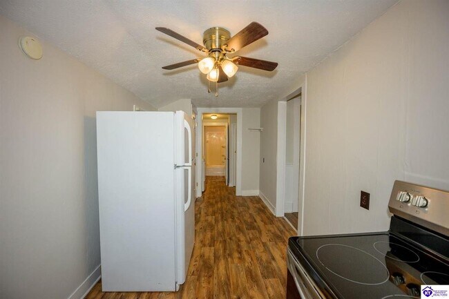 Building Photo - 203 W Warfield St