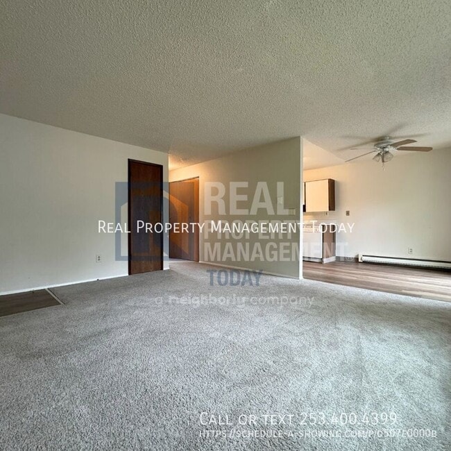 Building Photo - 1408 Josephine Ct SE