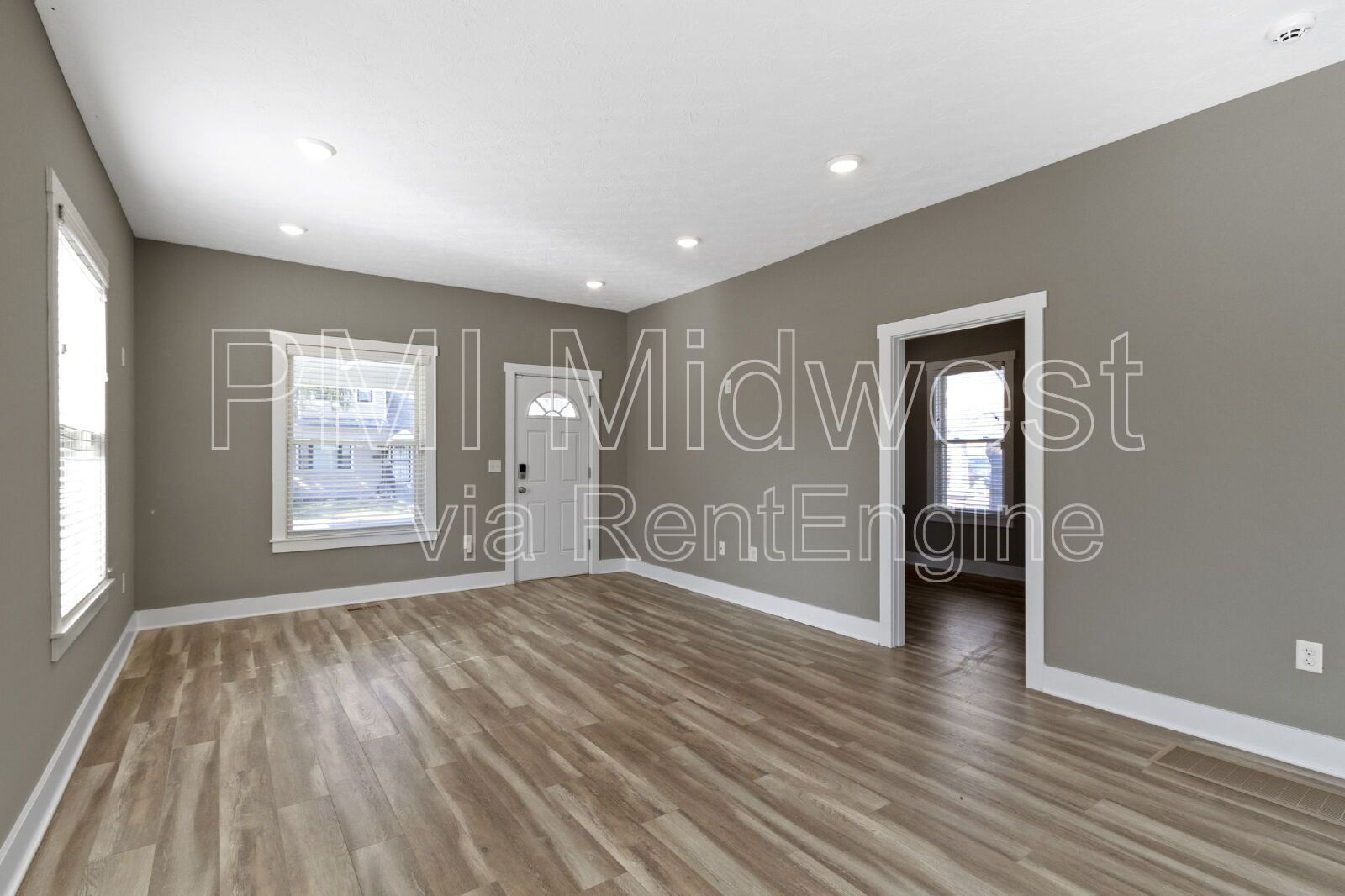 Building Photo - 1701 Barth Ave