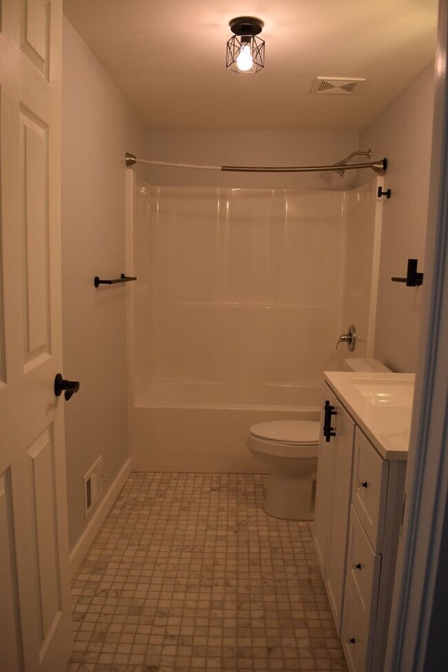 Building Photo - 315 Voorheis St