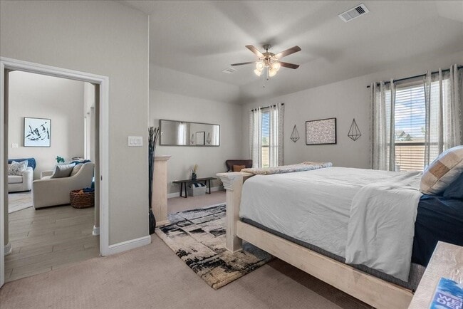 Building Photo - 2417 Lake Mist Dr