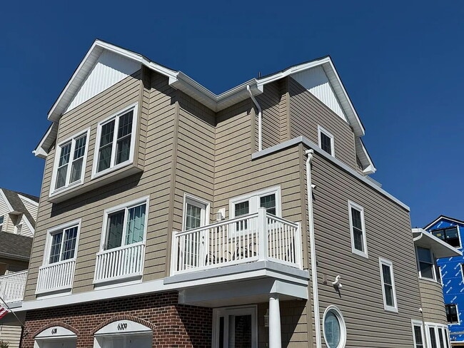 Building Photo - This newly renovated south side Ventnor, NJ beach house is available for rent