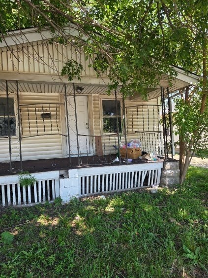 Building Photo - 1112 E Garfield Ave