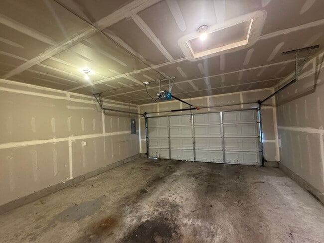 Building Photo - Beautiful One Story House - 3 bed in Spanaway!