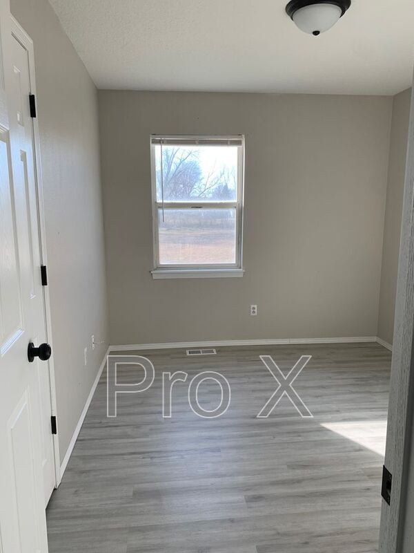 Building Photo - 3802 College View Dr