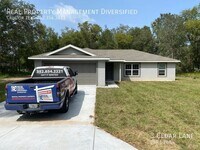 Building Photo - 3 Cedar Ln