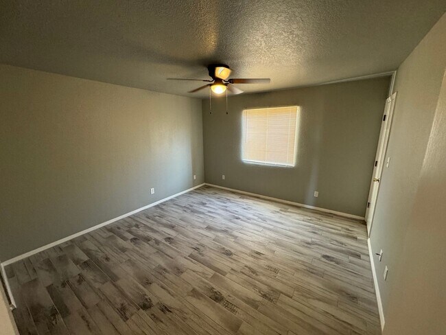 Building Photo - 2930 Claude Dove Dr