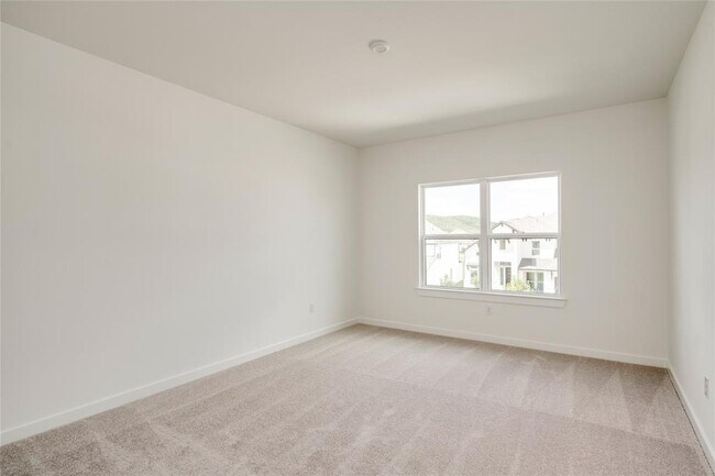 Building Photo - 2420 Sondrio Bnd