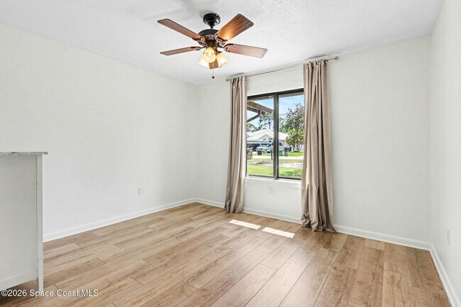 Building Photo - 3200 N Tropical Trail