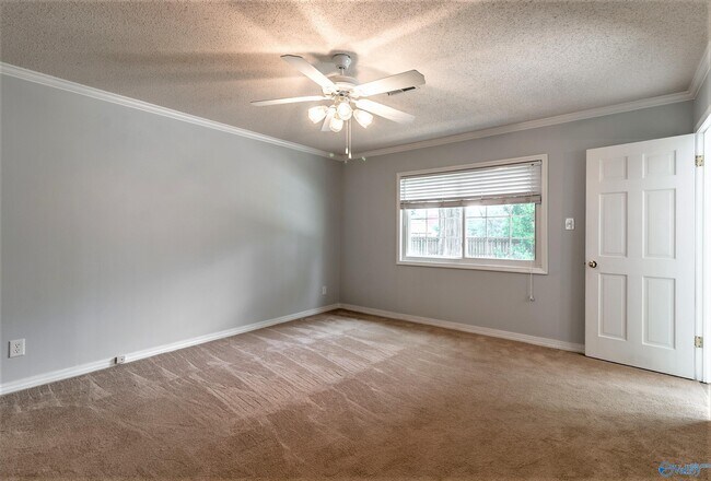 Building Photo - 1201 Aldridge Dr SE