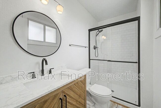 Building Photo - 6332 N Granite Reef Rd