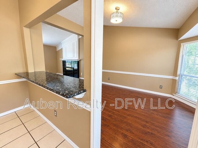 Building Photo - 514 Briarcroft Dr