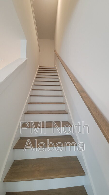 Building Photo - 7599 Discovery Pt Dr NW