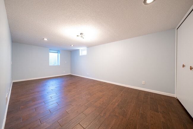 Building Photo - 2817 W 109th St