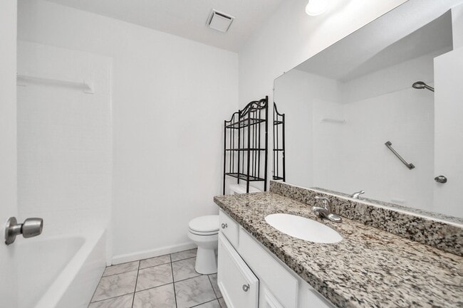 Building Photo - 10011 Berry Limb Dr