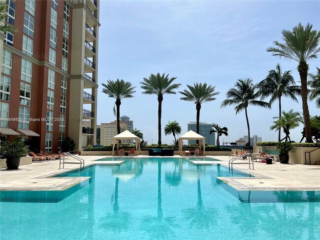 Building Photo - 550 Okeechobee Blvd