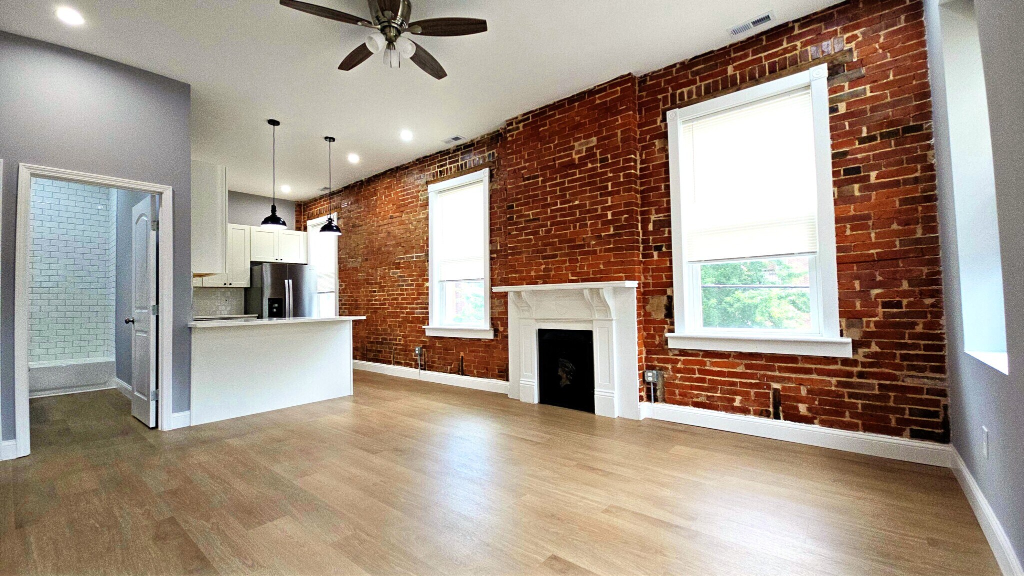 Building Photo - 3500 Magnolia Ave