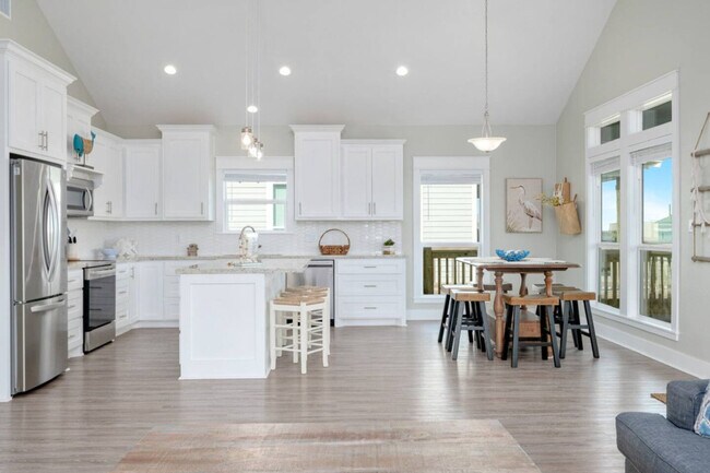 Building Photo - 943 Gulf Shores Dr