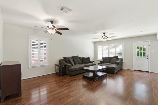 Building Photo - 30834 Melita Dr