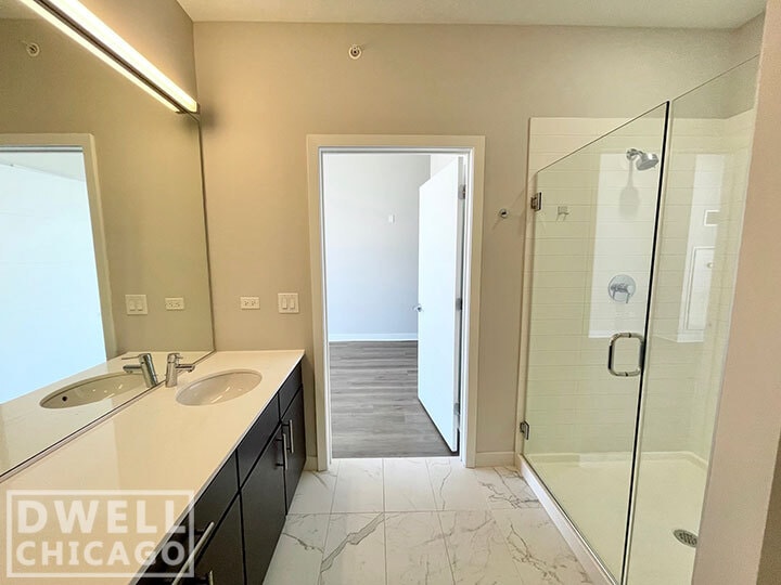 Building Photo - 776 W Quincy St