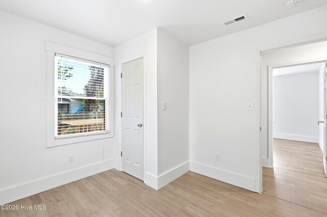 Building Photo - 1409 Glenn St